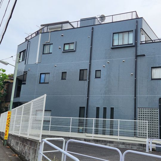 某所ビル大規模改修工事　改修前